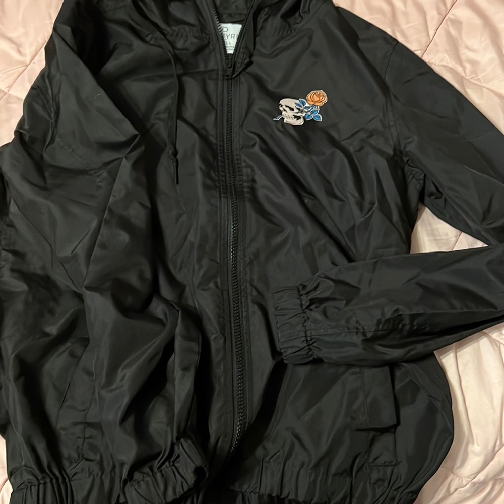 Empyre skull windbreaker